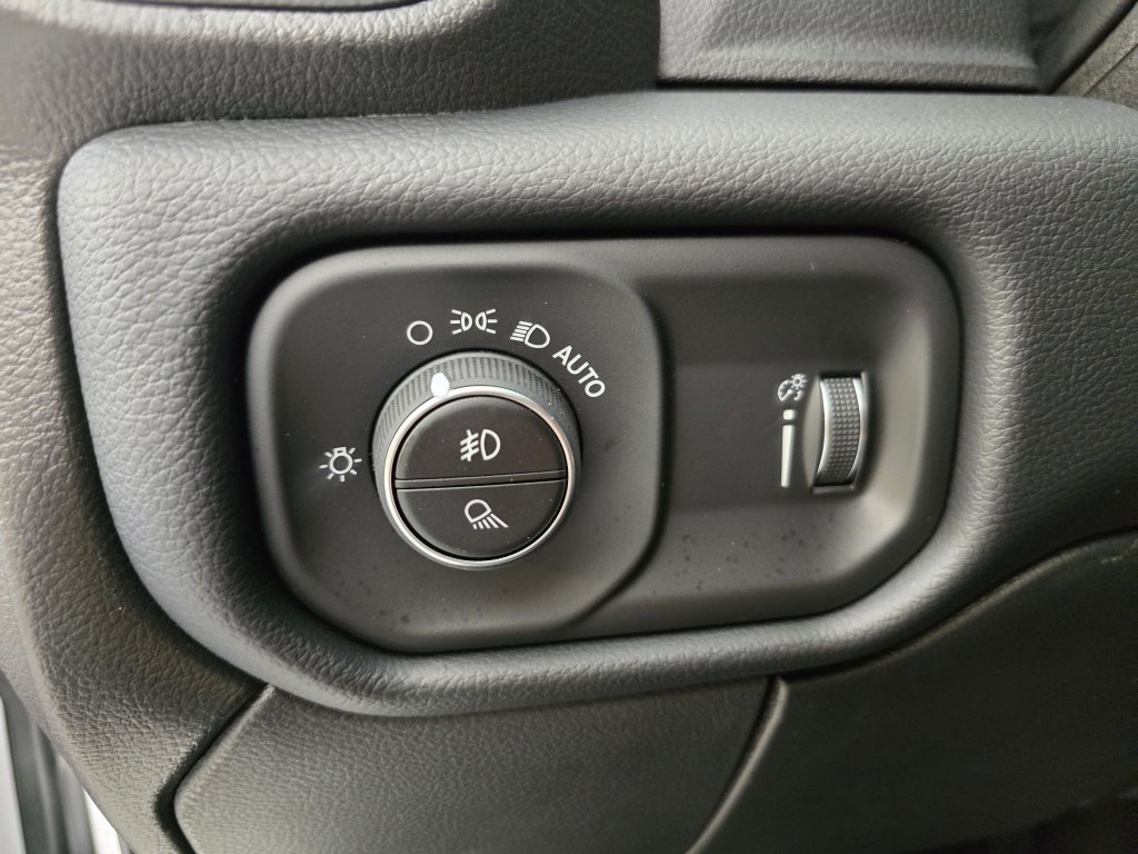 New 2026 RAM 2500 Big Horn AWD/4WD image 24