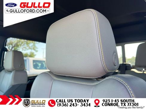 Used 2025 Chevrolet Silverado 2500 ZR2 w/ Technology Package AWD/4WD image 17
