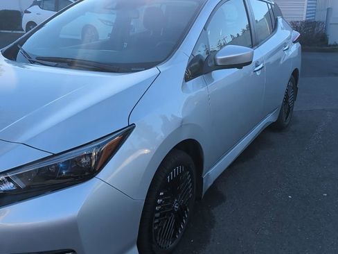 Used 2023 Nissan Leaf SV Plus image 2