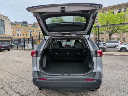 Used 2025 Toyota RAV4 XLE FWD image 12