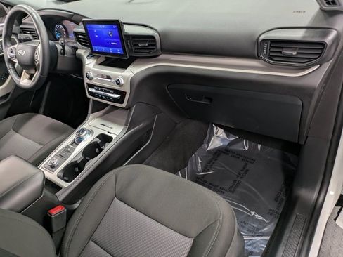Certified 2023 Ford Explorer XLT image 29