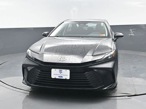 Used 2025 Toyota Camry SE image 16