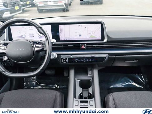 Used 2024 Hyundai Ioniq 6 SE RWD image 11