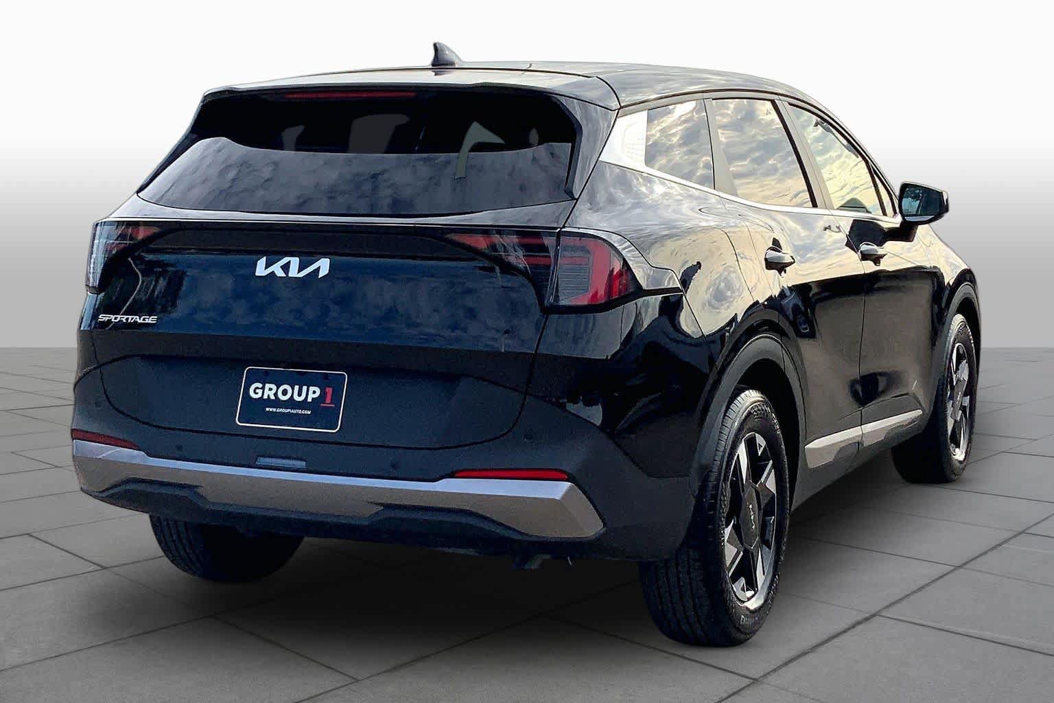 Used 2026 Kia Sportage LX FWD image 12