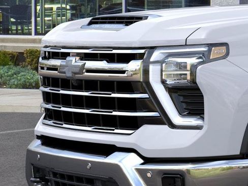 New 2026 Chevrolet Silverado 2500 LTZ w/ LTZ Convenience Package AWD/4WD image 13