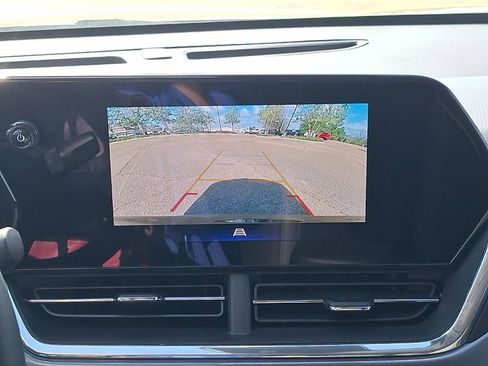 Used 2026 Chevrolet Trax ACTIV image 32