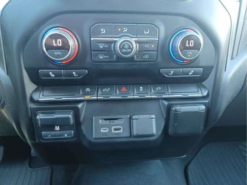 Used 2021 Chevrolet Silverado 1500 LT w/ Convenience Package II AWD/4WD image 21