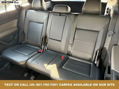 Used 2022 Volkswagen Atlas Cross Sport SE image 32