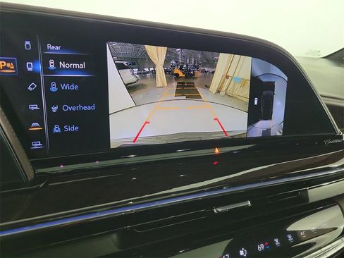 Used 2023 Cadillac Escalade ESV Sport Platinum w/ Heavy-Duty Trailer Package image 28