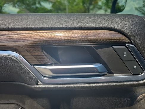 Used 2024 Chevrolet Silverado 1500 LT image 17