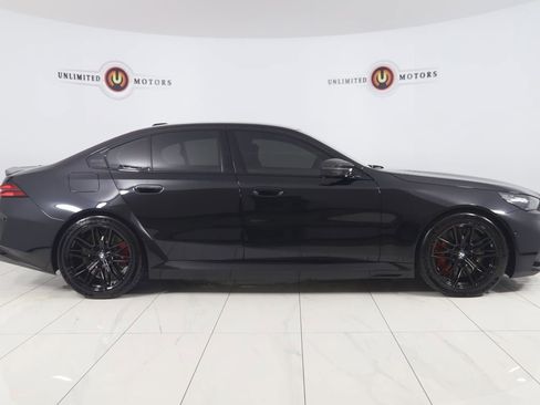 Used 2025 BMW M5 w/ Executive Package image 2