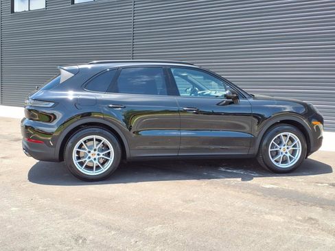 New 2025 Porsche Cayenne image 32
