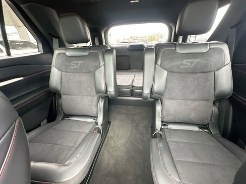 Used 2025 Ford Explorer ST w/ Sun And Sound Package image 13