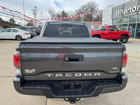 Used 2021 Toyota Tacoma Limited image 20