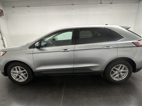Used 2024 Ford Edge SEL AWD/4WD image 6