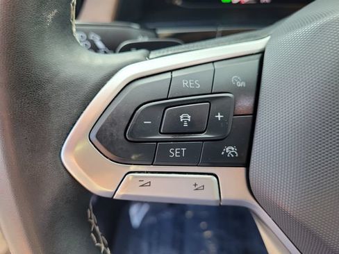 Certified 2024 Volkswagen Atlas SE FWD image 22