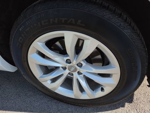 Used 2019 Audi Q7 3.0T Premium Plus w/ Premium Plus Package AWD/4WD image 28