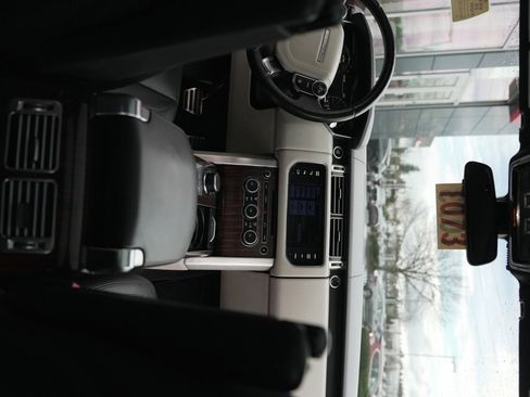 Used 2015 Land Rover Range Rover Supercharged image 20