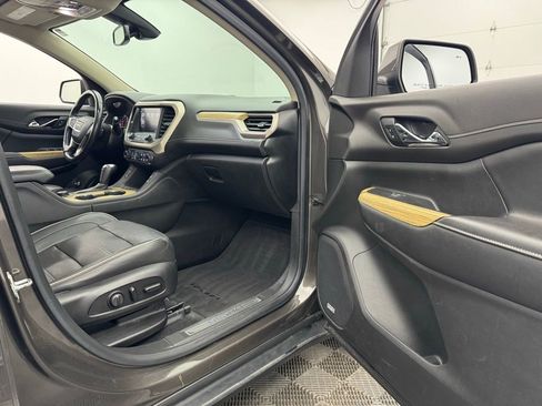 Used 2019 GMC Acadia Denali image 34