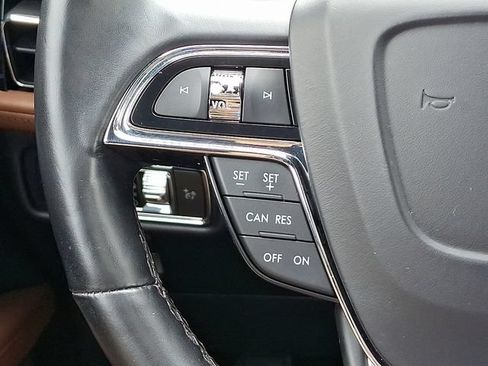 Used 2021 Lincoln Nautilus Reserve AWD/4WD image 22
