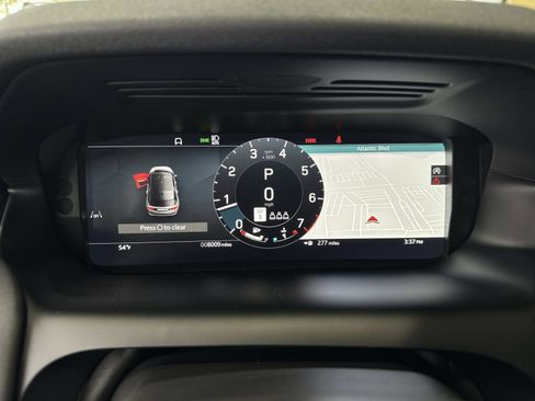 Certified 2025 Land Rover Discovery Sport S image 31