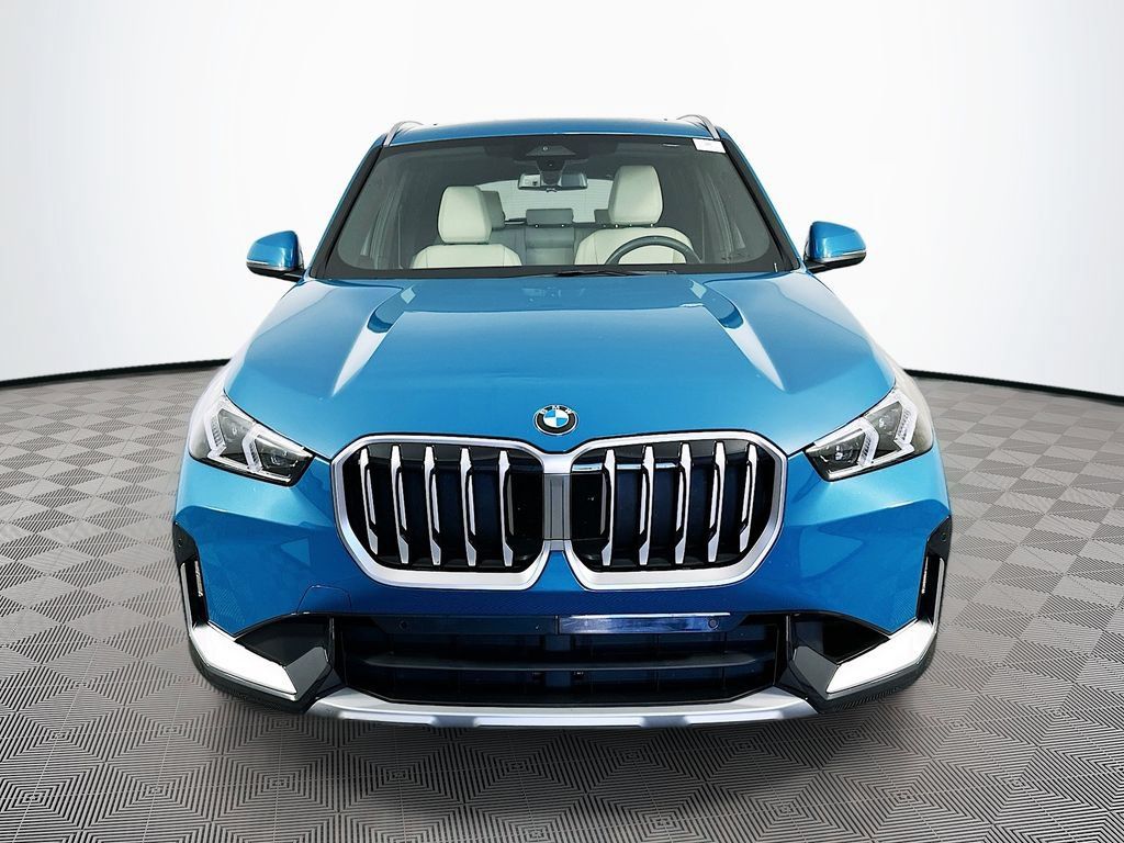 Used 2025 BMW X1 xDrive28i w/ Convenience Package AWD/4WD image 3