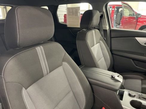 Used 2025 Chevrolet Blazer LT image 30