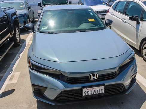 Used 2024 Honda Civic Sport image 3