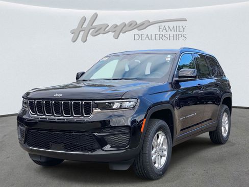 New 2025 Jeep Grand Cherokee Laredo image 16