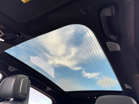 Used 2023 BMW i7 xDrive60 image 12