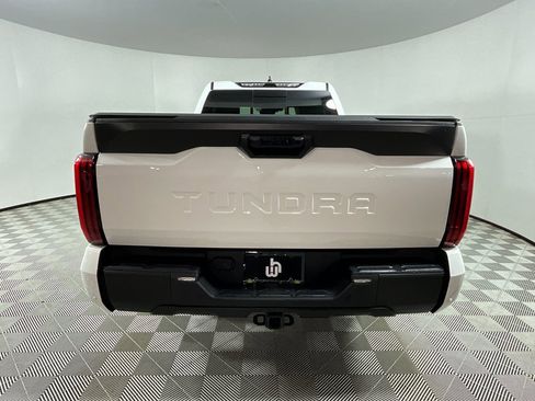 Used 2022 Toyota Tundra SR5 w/ SR5 Premium Package image 8
