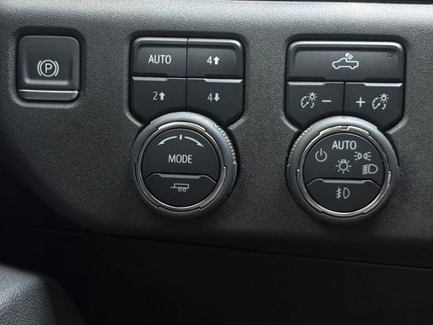 Used 2025 Chevrolet Silverado 1500 RST w/ All Star Edition Plus AWD/4WD image 31