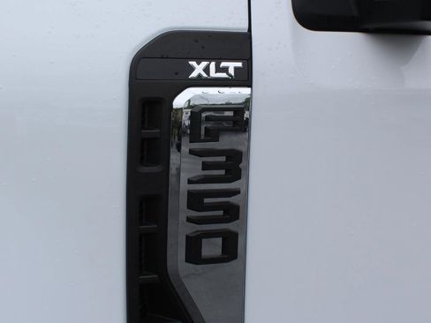 Used 2023 Ford F350 XLT w/ FX4 Off-Road Package AWD/4WD image 41
