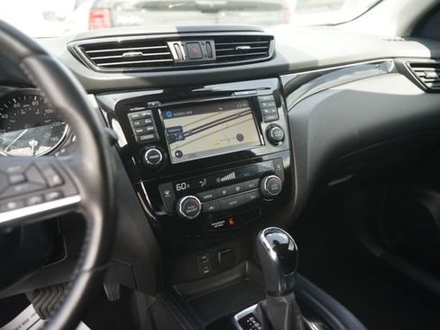 Used 2018 Nissan Rogue Sport SL w/ SL Premium Package FWD image 26