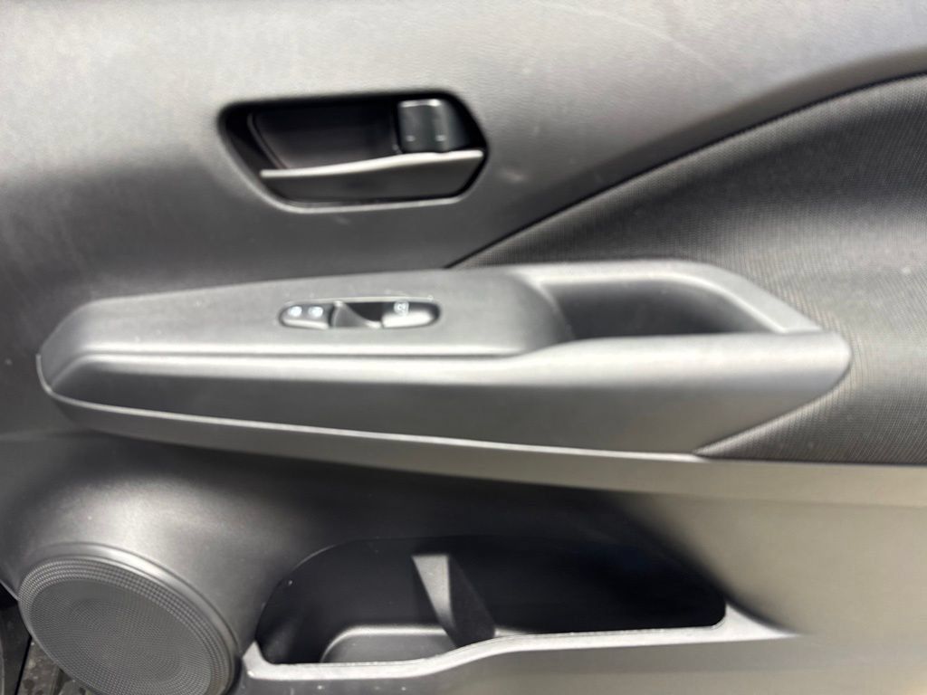 Used 2025 Nissan Kicks Play S FWD image 33
