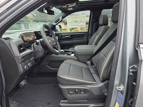 New 2026 Chevrolet Suburban Premier w/ Sun And Tow Package image 23