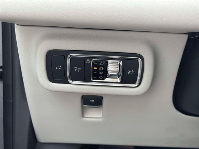 Used 2026 Lincoln Nautilus Premier w/ Equipment Group 102A AWD/4WD image 21