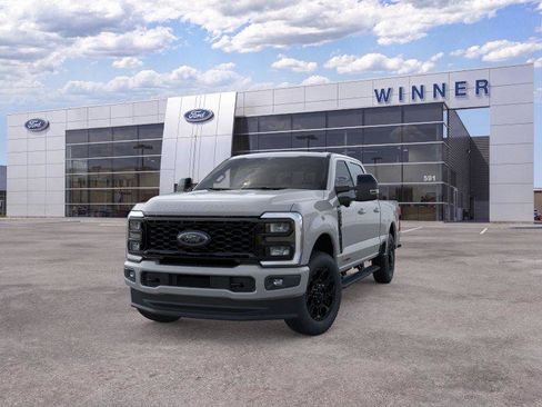 New 2026 Ford F250 Lariat w/ Black Appearance Package AWD/4WD image 2