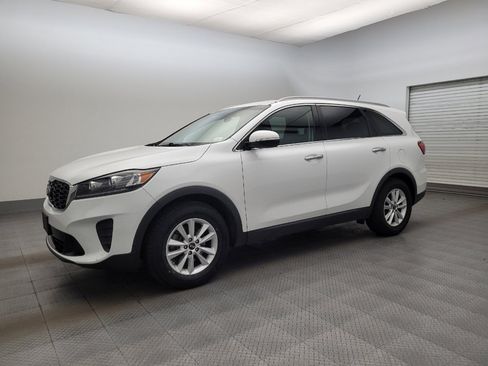 Used 2020 Kia Sorento LX w/ LX I4 Convenience Package FWD image 2