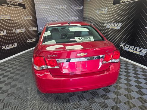 Used 2012 Chevrolet Cruze LT FWD image 13