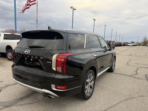 Used 2021 Hyundai Palisade Limited image 4