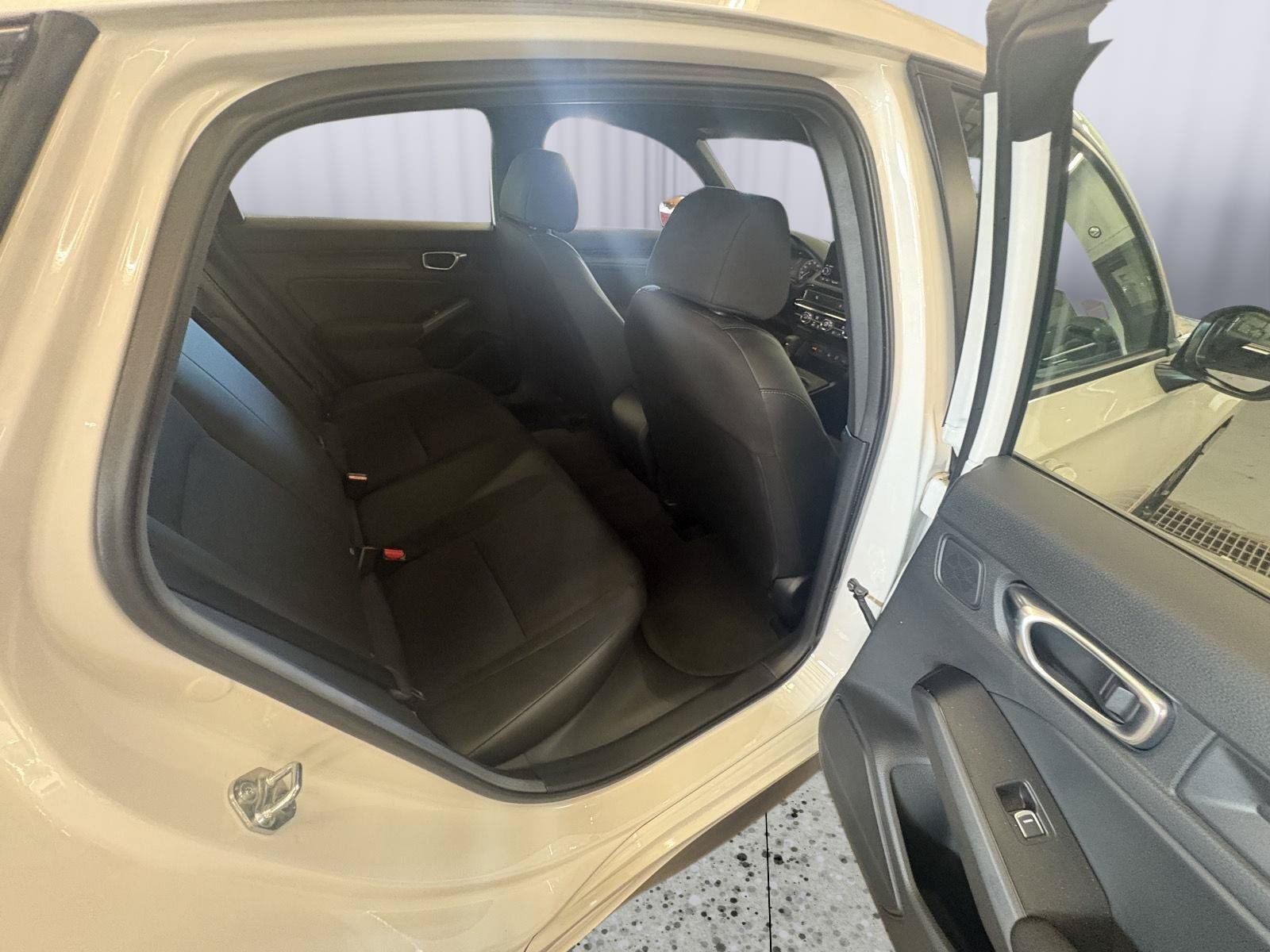 Used 2025 Honda Civic Sport image 18