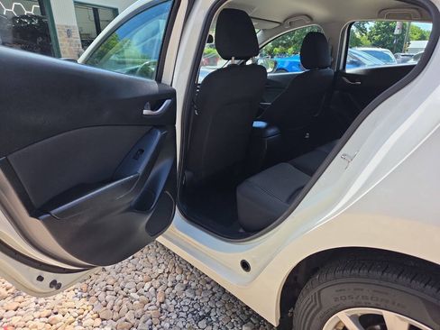 Used 2014 MAZDA MAZDA3 i Touring FWD image 17