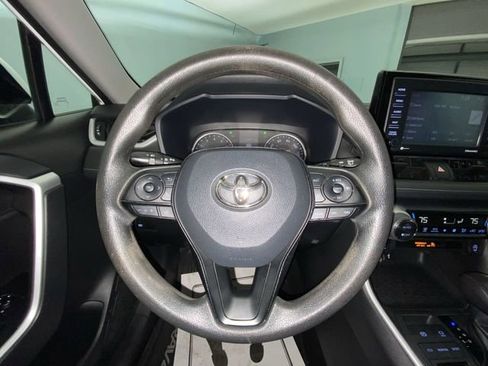 Used 2021 Toyota RAV4 XLE image 14