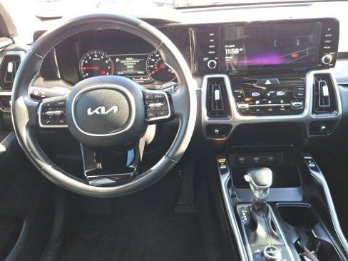 Used 2022 Kia Sorento S image 25
