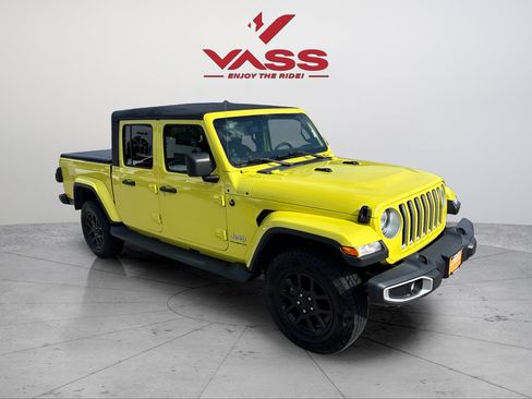 Used 2023 Jeep Gladiator Overland AWD/4WD image 7