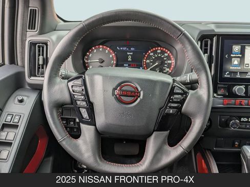 Used 2025 Nissan Frontier PRO-4X AWD/4WD image 12