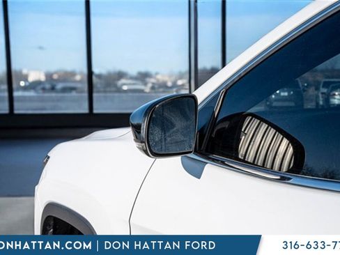 Used 2022 Jeep Cherokee Latitude Lux image 29