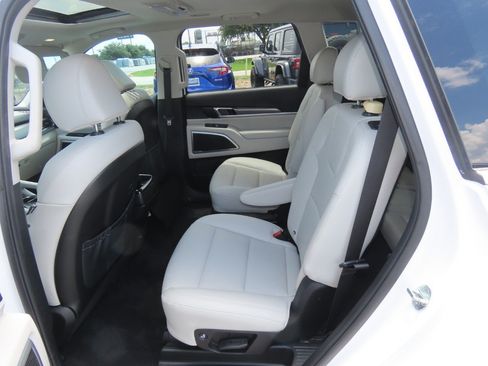 Used 2022 Kia Telluride S AWD/4WD image 20