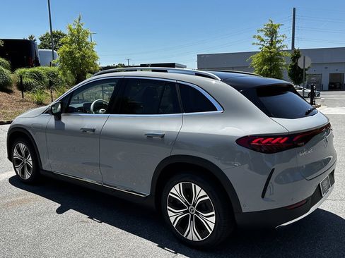 New 2026 Mercedes-Benz EQE 320 4MATIC SUV image 6